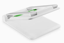 Charger l&#39;image dans la galerie, Belkin Support Tablet Stage portatif pour iPad, blanc
